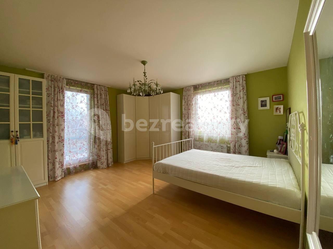 Predaj domu 156 m², pozemek 613 m², Pod Školou, Líbeznice, Středočeský kraj