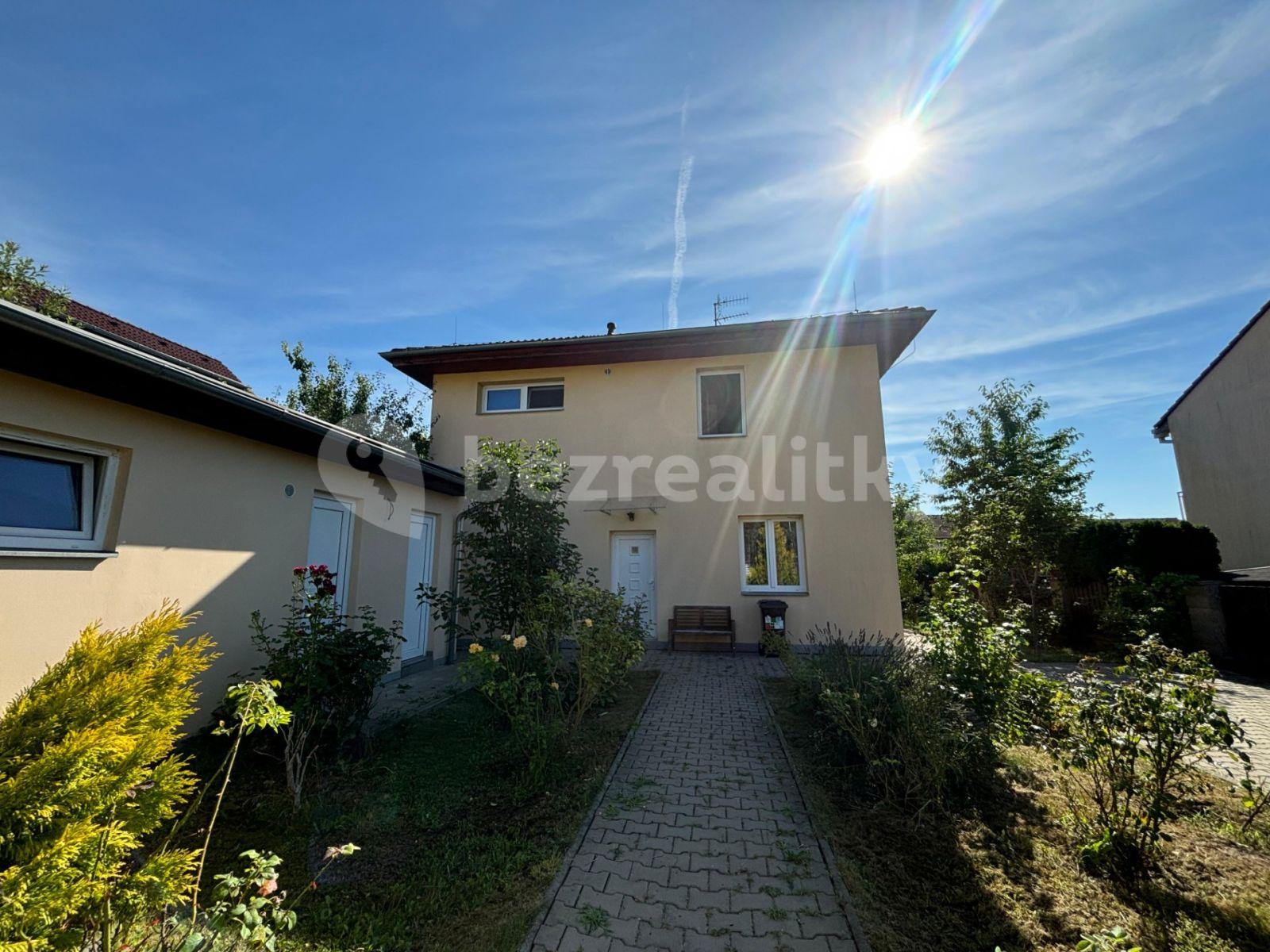 Predaj domu 156 m², pozemek 613 m², Pod Školou, Líbeznice, Středočeský kraj