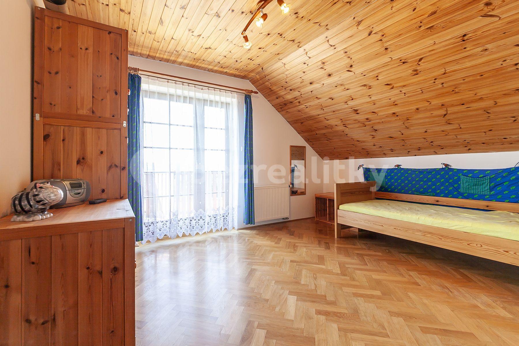 Predaj domu 350 m², pozemek 2.058 m², K Severu, Petrov, Středočeský kraj