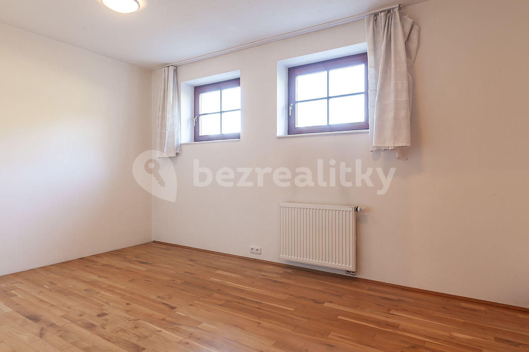 Predaj domu 350 m², pozemek 2.058 m², K Severu, Petrov, Středočeský kraj