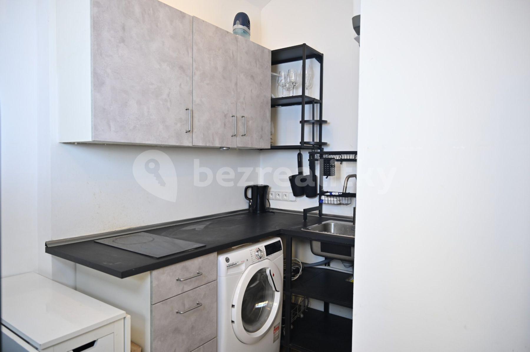 Predaj nebytového priestoru 22 m², Sezimova, Praha, Praha