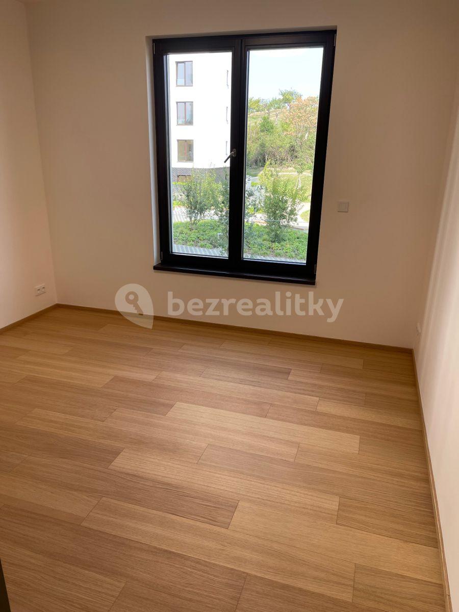 Prenájom bytu 3-izbový 87 m², V Třešňovce, Praha, Praha