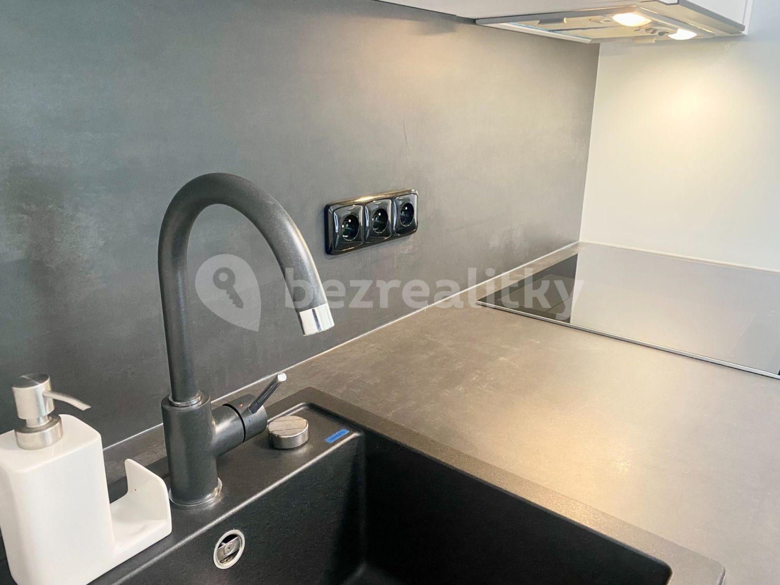 Predaj bytu 1-izbový 27 m², Novovysočanská, Praha, Praha