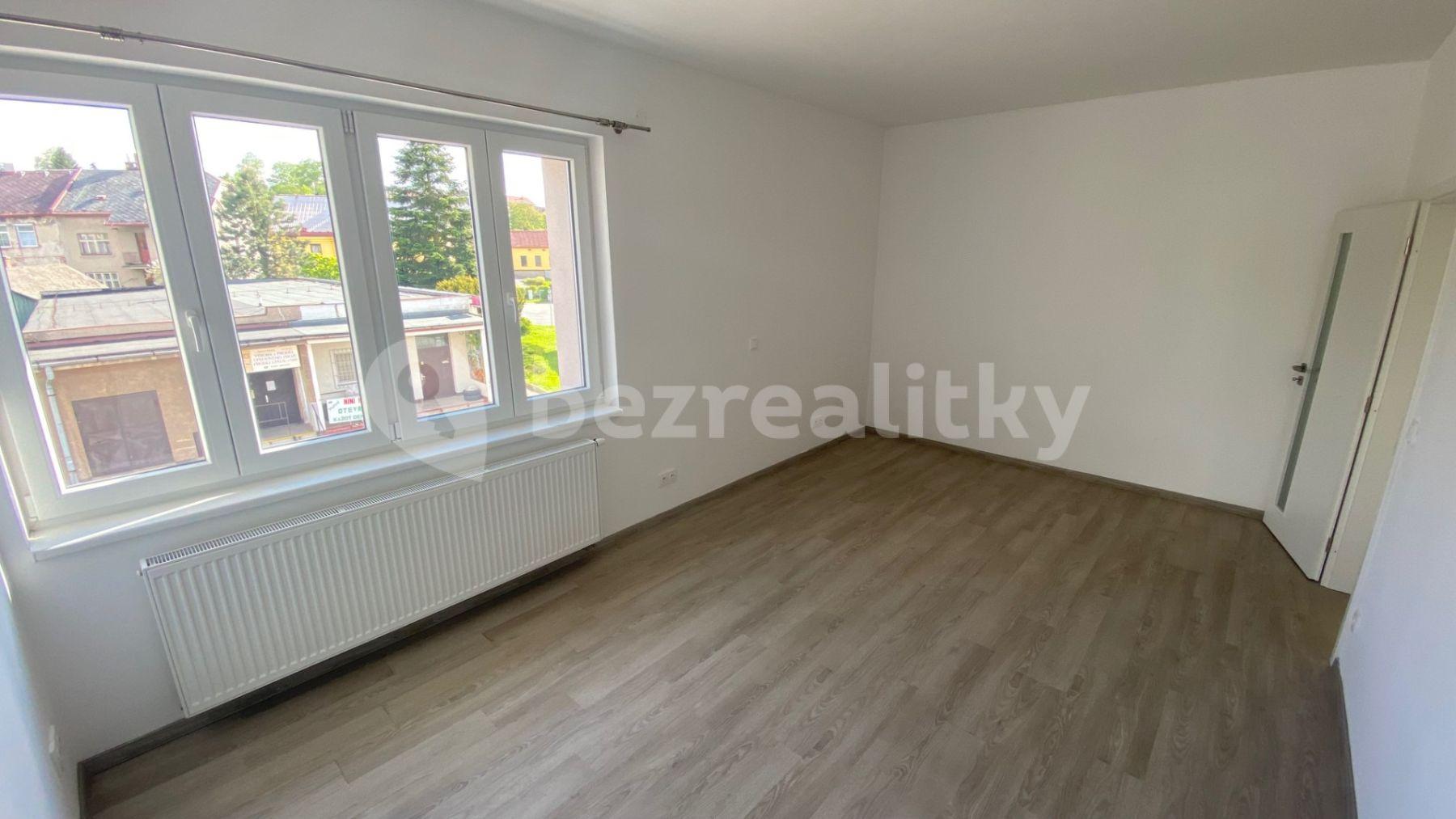 Prenájom bytu 2-izbový 59 m², Hronovská, Rtyně v Podkrkonoší, Královéhradecký kraj