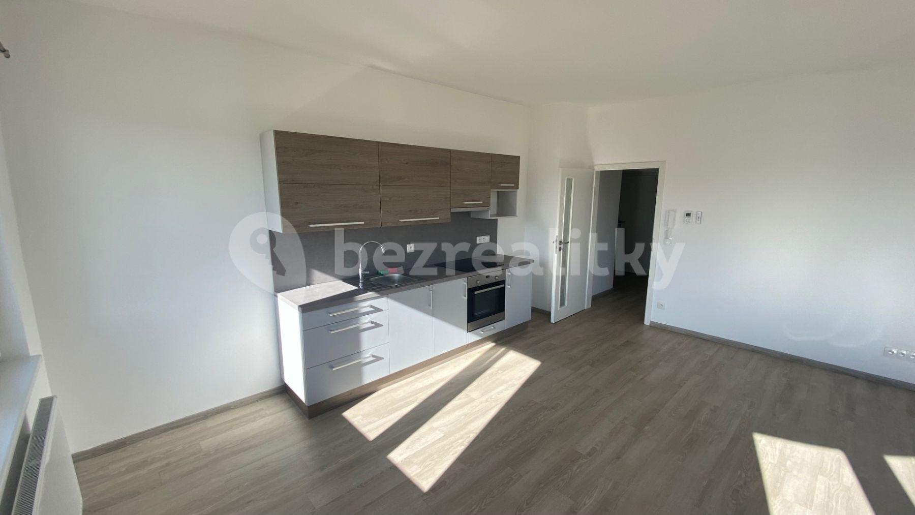 Prenájom bytu 2-izbový 59 m², Hronovská, Rtyně v Podkrkonoší, Královéhradecký kraj