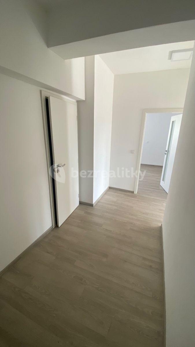 Prenájom bytu 2-izbový 59 m², Hronovská, Rtyně v Podkrkonoší, Královéhradecký kraj