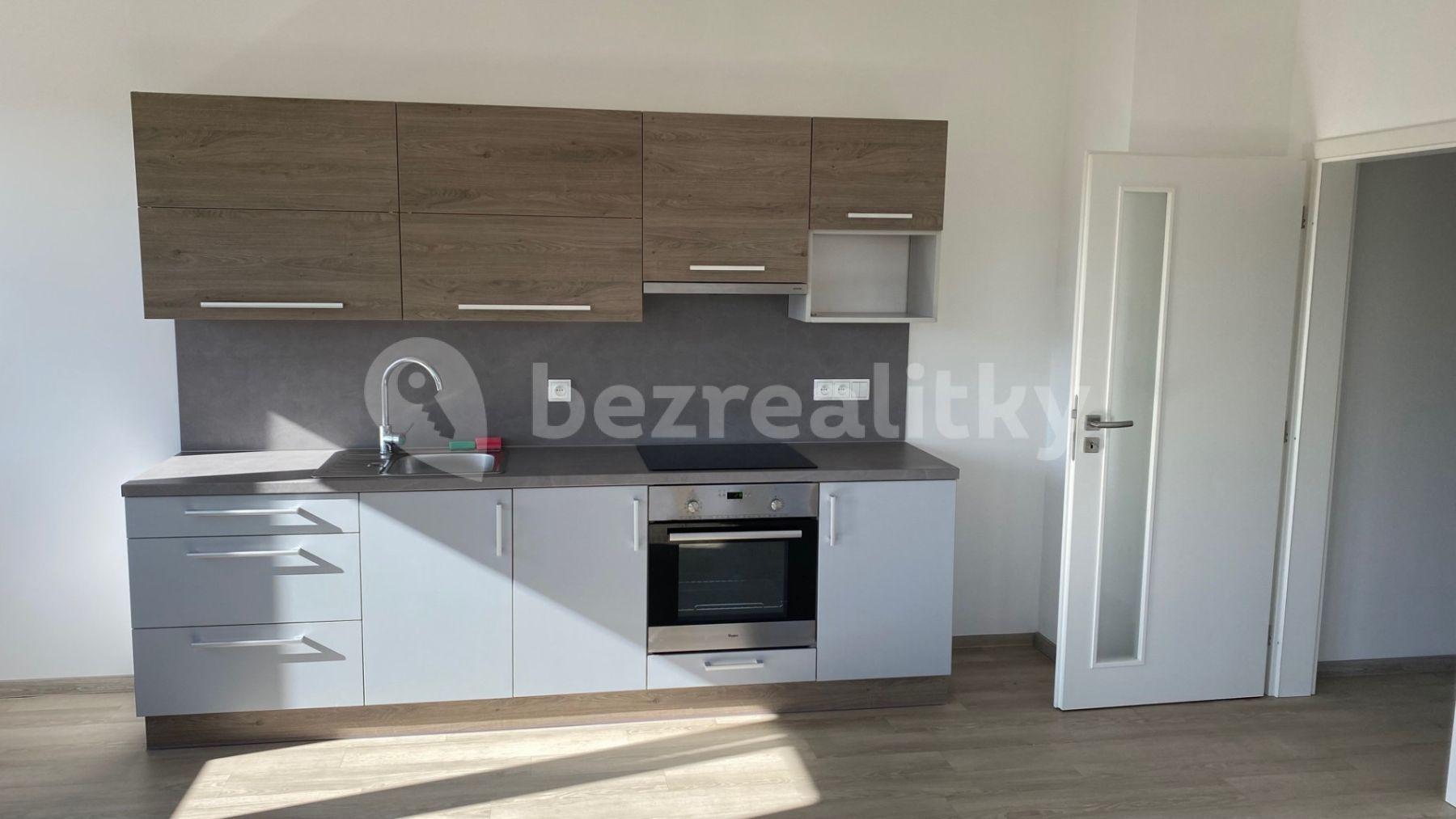 Prenájom bytu 2-izbový 59 m², Hronovská, Rtyně v Podkrkonoší, Královéhradecký kraj