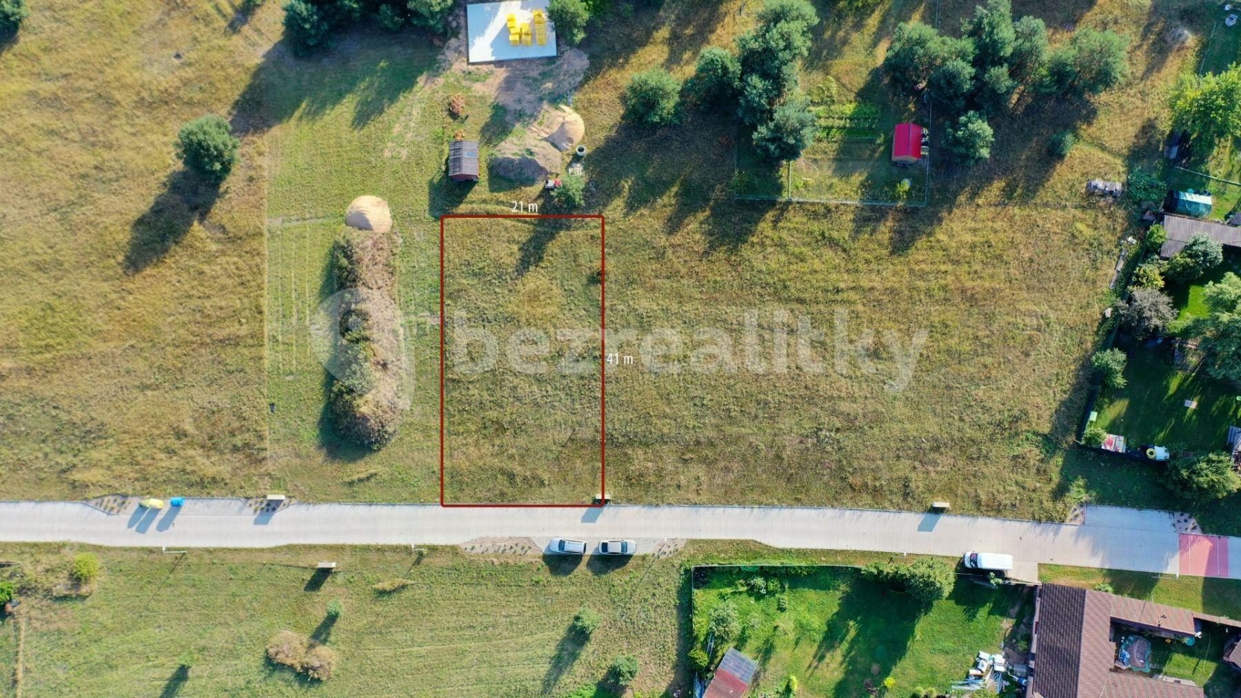 Predaj pozemku 860 m², Lhota, Středočeský kraj