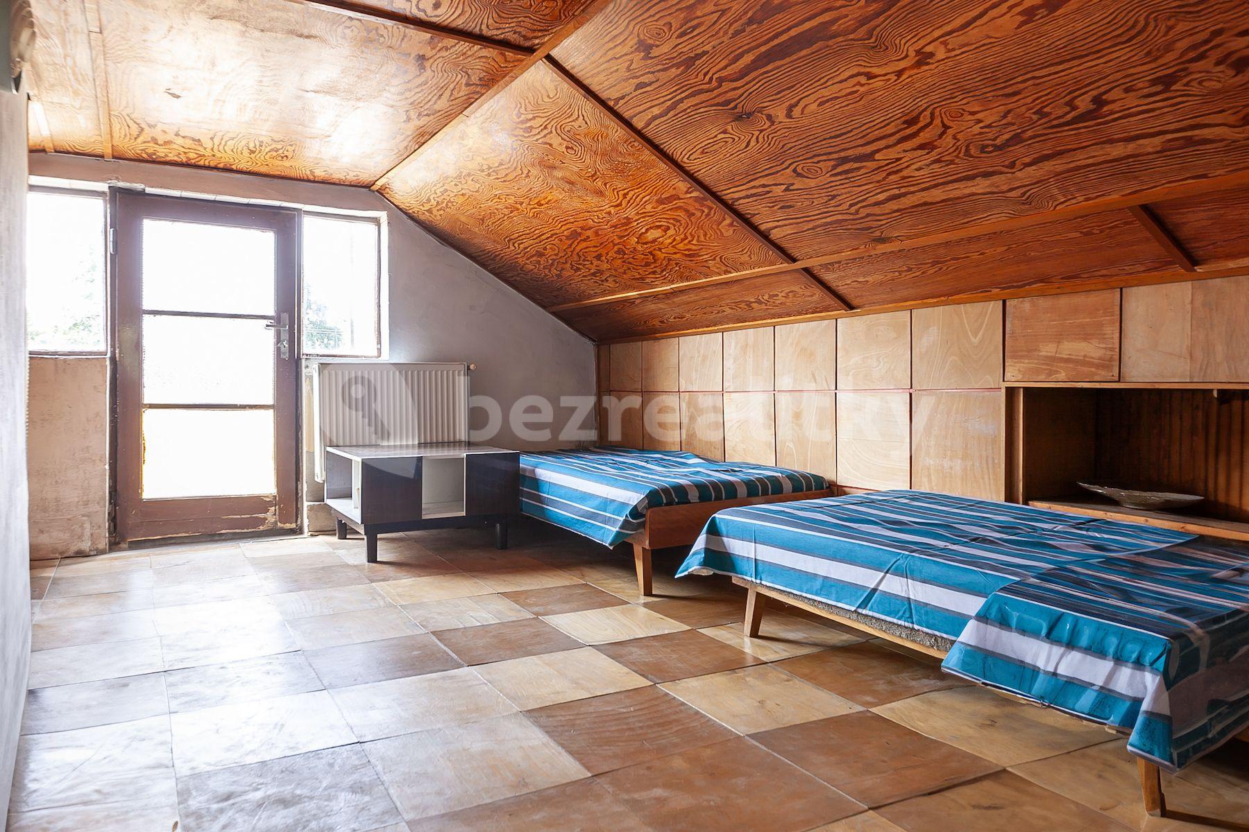 Predaj rekreačného objektu 72 m², pozemek 388 m², Osadní, Babice, Středočeský kraj