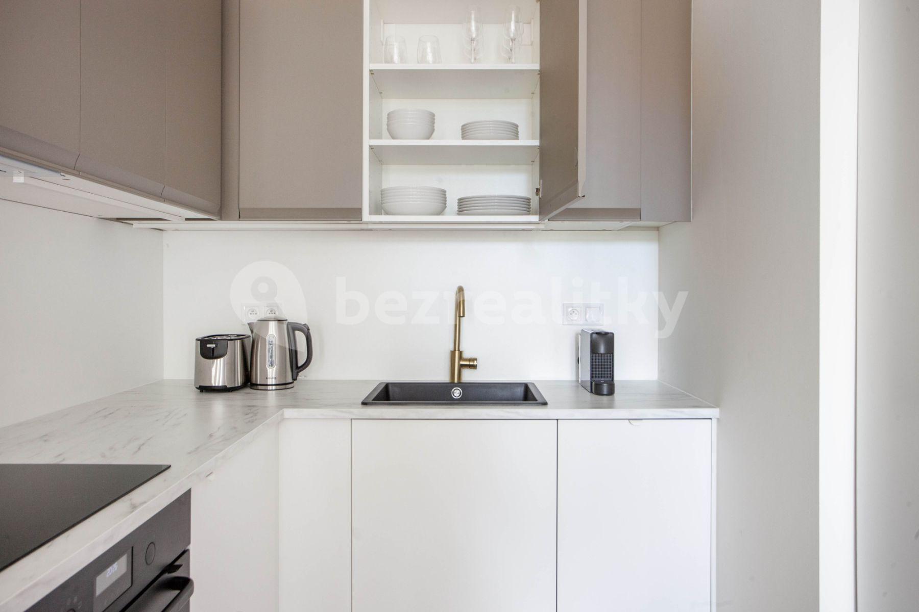 Prenájom bytu 1-izbový 34 m², Rostovská, Praha, Praha