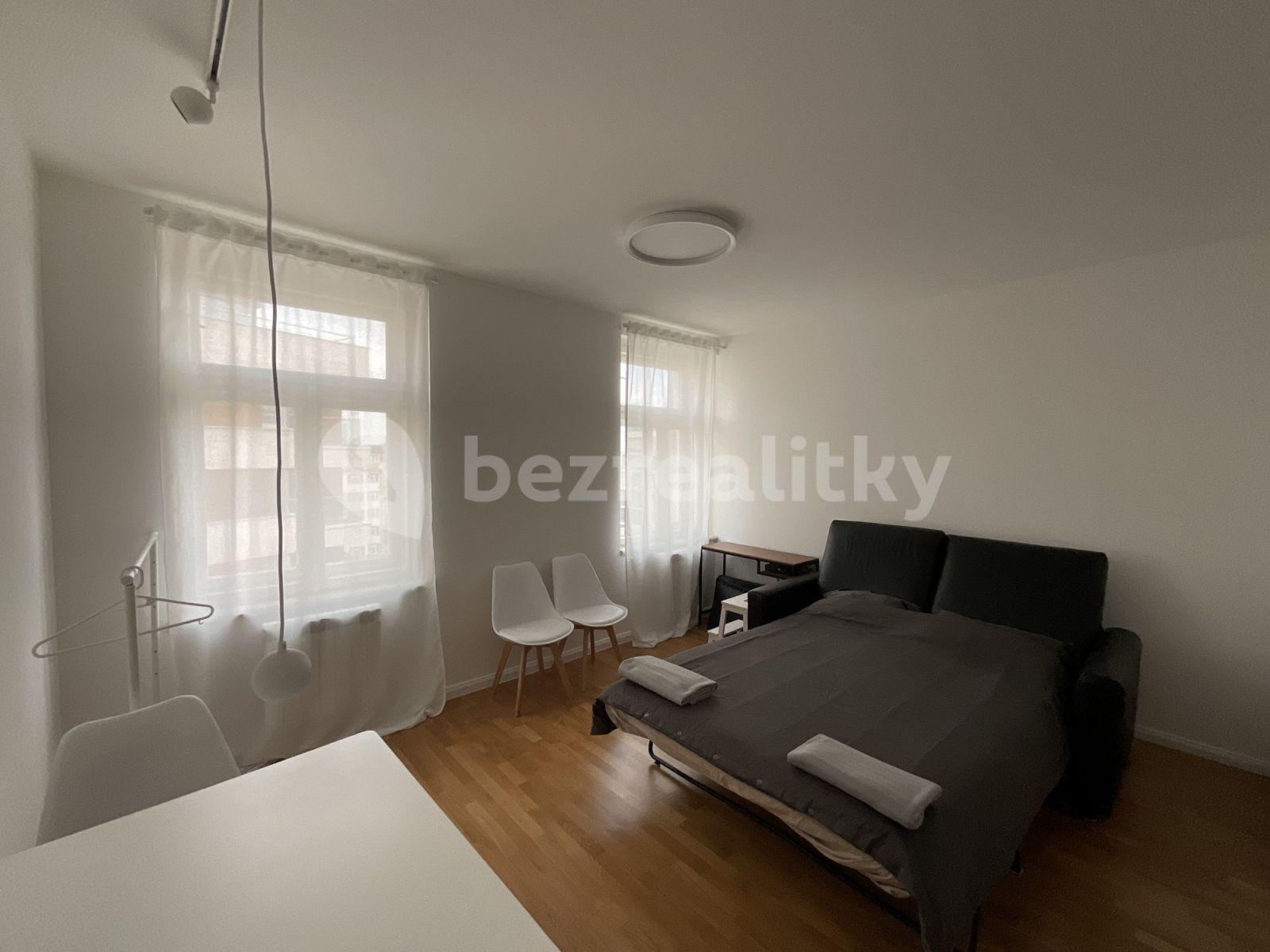 Prenájom bytu 1-izbový 27 m², Rubešova, Praha, Praha