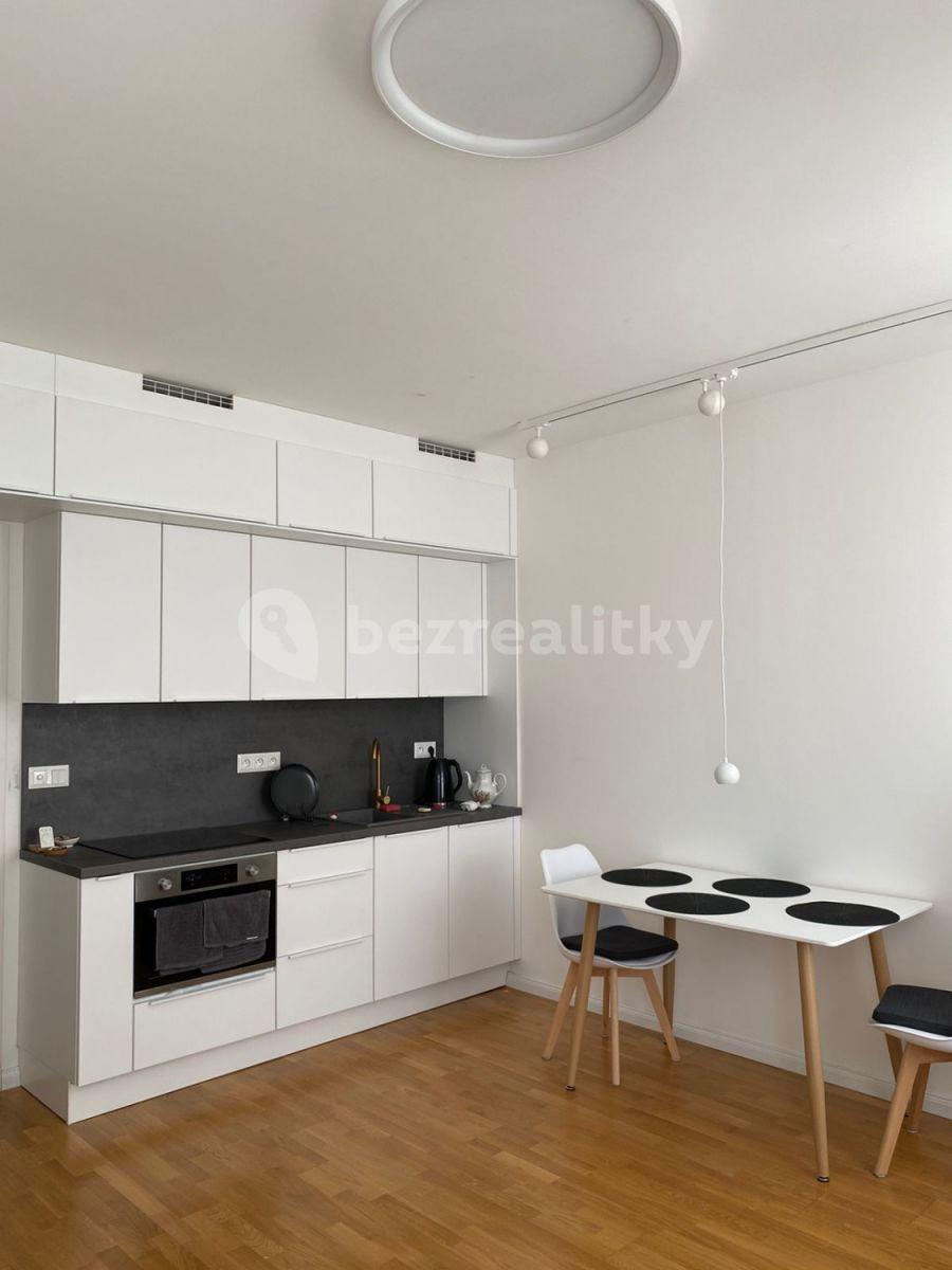 Prenájom bytu 1-izbový 27 m², Rubešova, Praha, Praha