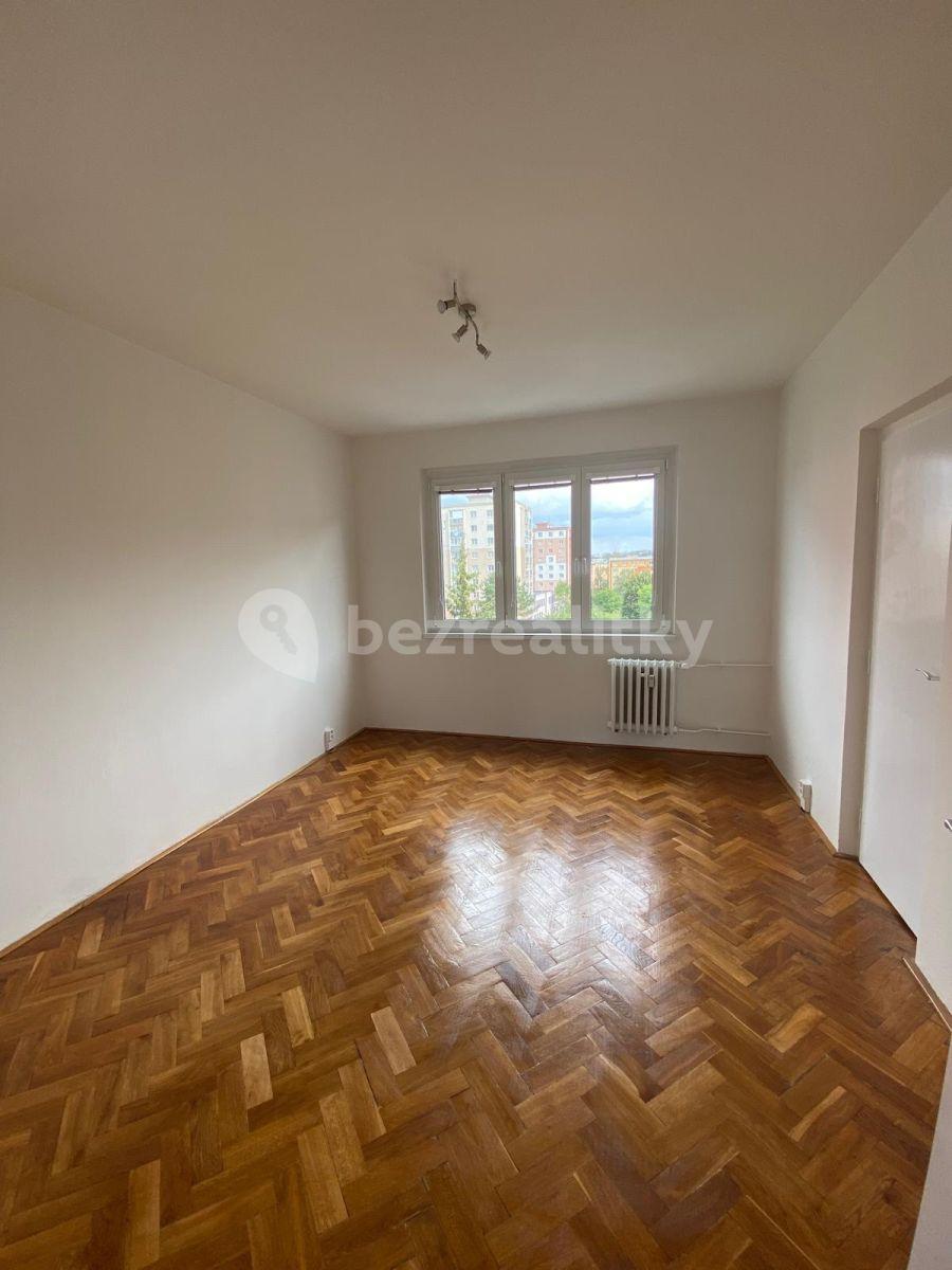 Prenájom bytu 3-izbový 76 m², Budovatelů, Karlovy Vary, Karlovarský kraj