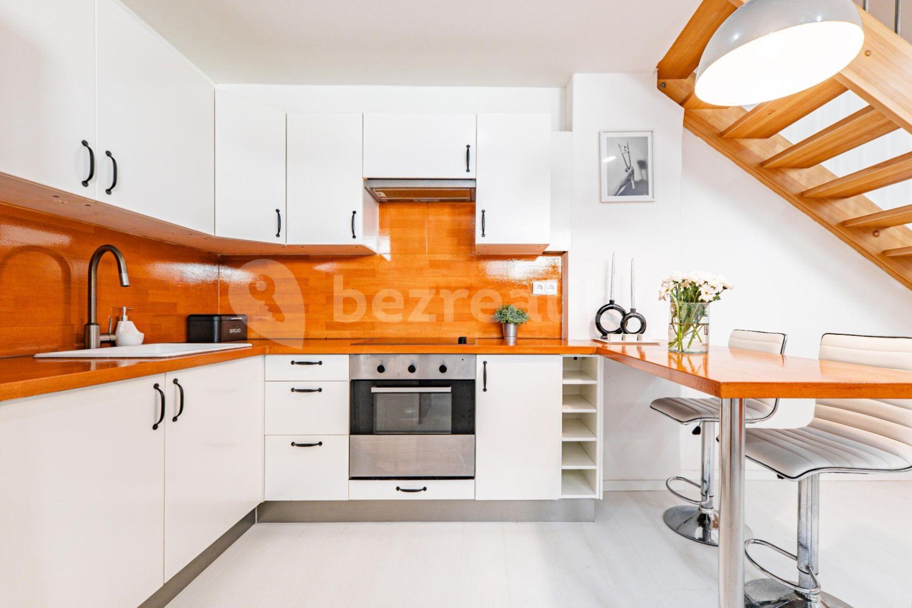 Predaj bytu 3-izbový 55 m², Radlická, Praha, Praha