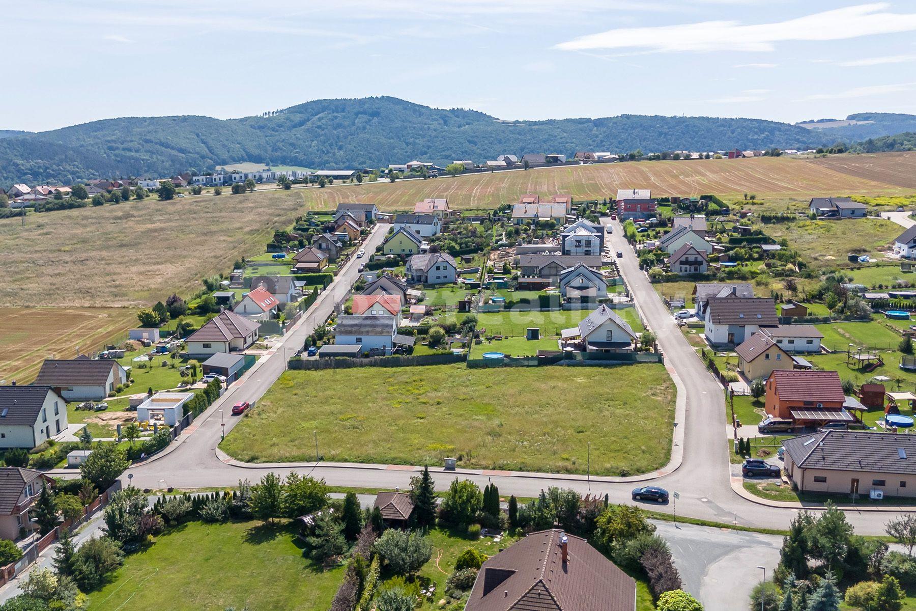 Predaj pozemku 1.872 m², Trubín, Trubín, Středočeský kraj