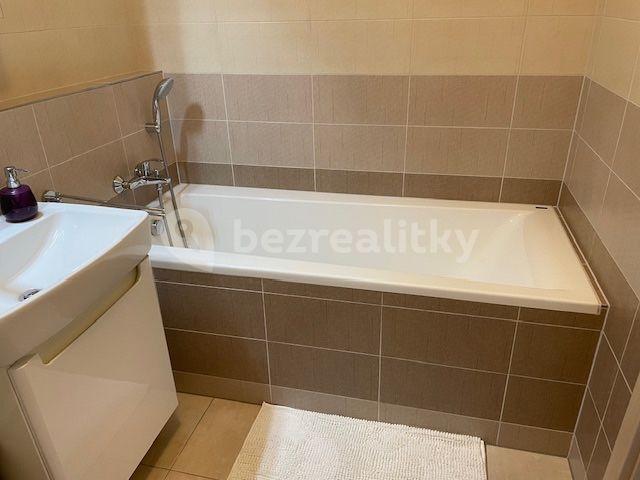 Prenájom bytu 2-izbový 59 m², Dubeckého, Praha, Praha