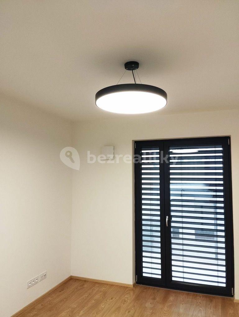 Prenájom bytu 1-izbový 32 m², Bratislavská, Brno, Jihomoravský kraj