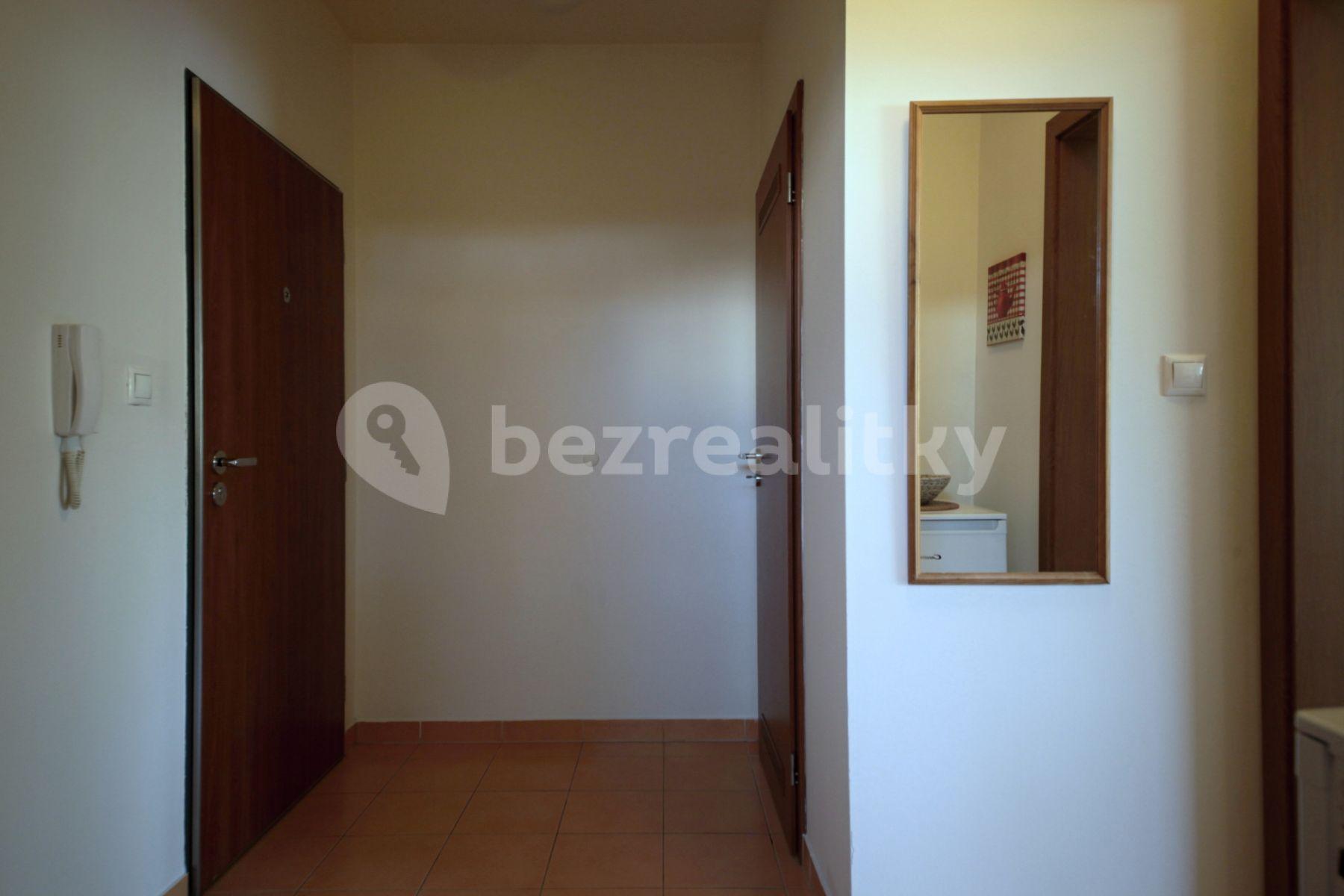 Prenájom bytu 2-izbový 40 m², Babická, Praha, Praha