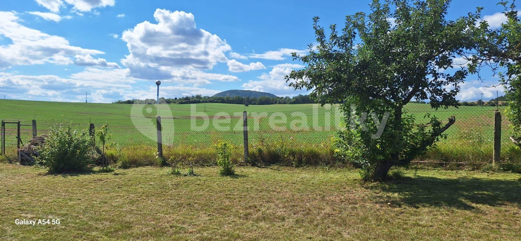 Predaj pozemku 785 m², Kostomlaty pod Řípem, Ústecký kraj