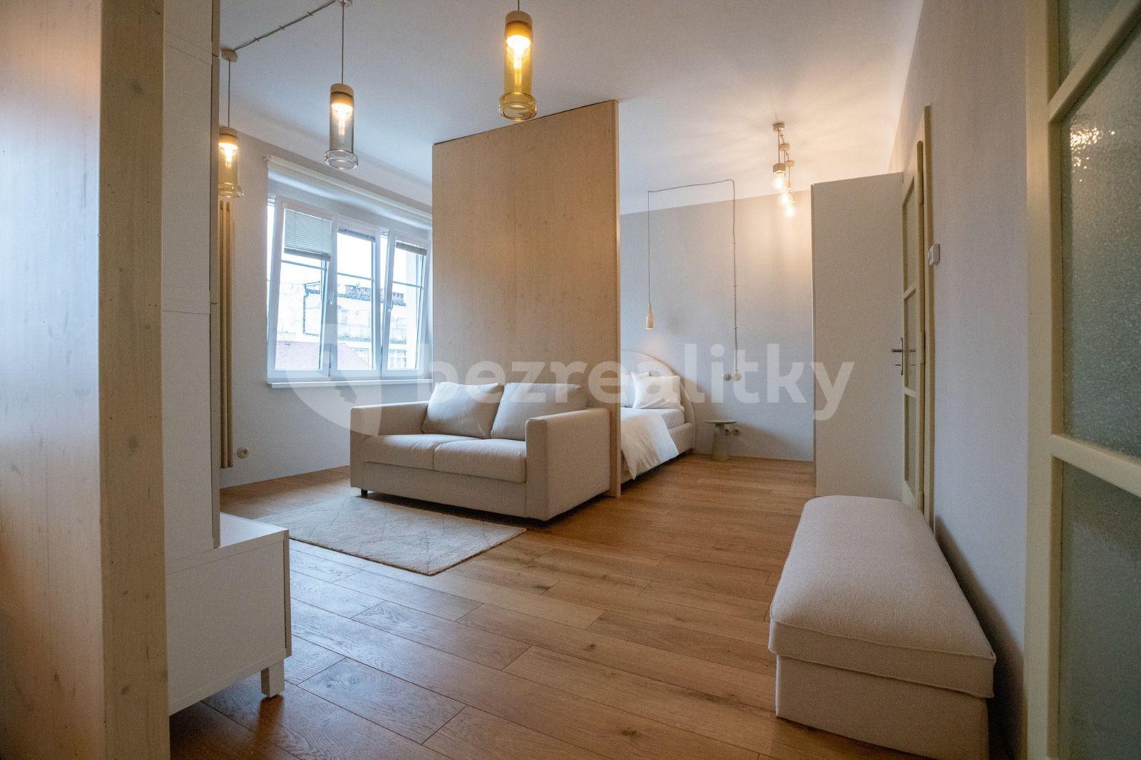 Prenájom bytu 2-izbový 53 m², Sokolovská, Praha, Praha