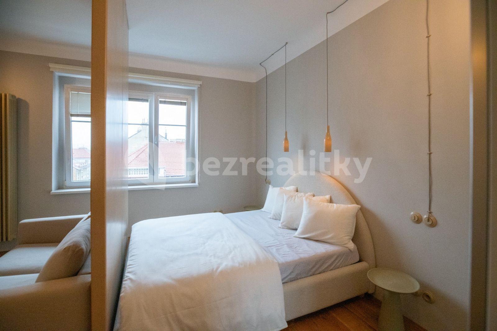 Prenájom bytu 2-izbový 53 m², Sokolovská, Praha, Praha