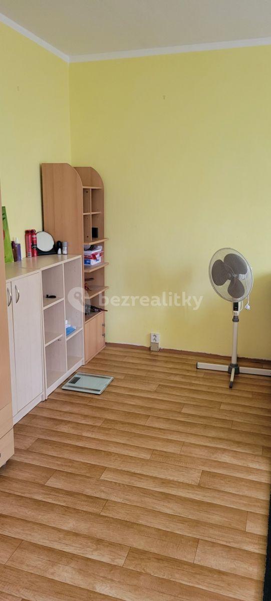 Prenájom bytu 1-izbový 36 m², Školní pěšina, Chomutov, Ústecký kraj