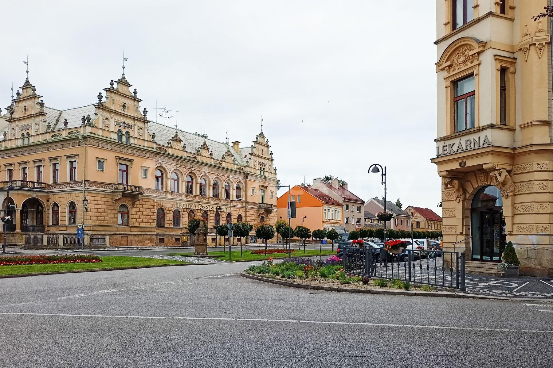 Predaj bytu 5-izbový 202 m², Jiráskovo nábřeží, Lázně Bělohrad, Královéhradecký kraj