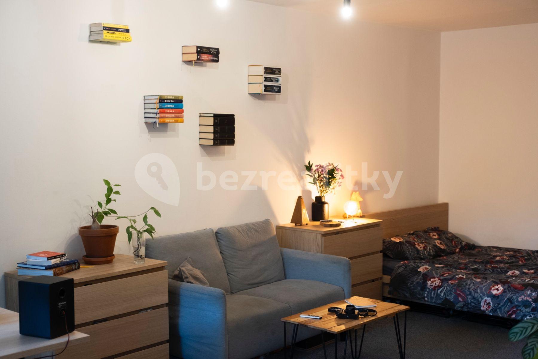 Prenájom bytu 1-izbový 45 m², Cíglerova, Praha, Praha