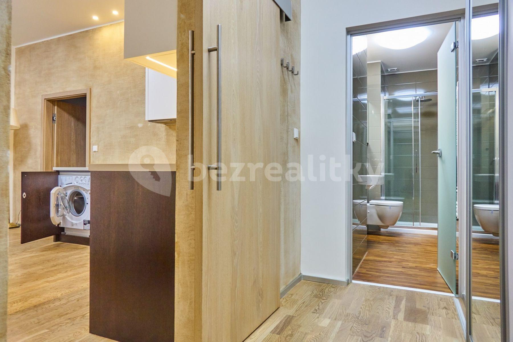 Prenájom bytu 2-izbový 48 m², Velvarská, Praha, Praha