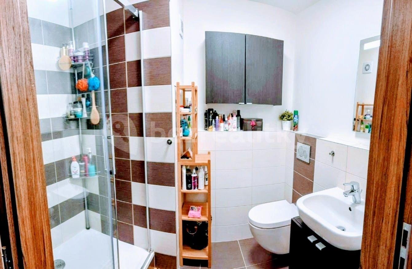 Prenájom bytu 2-izbový 45 m², Modrá, Praha, Praha