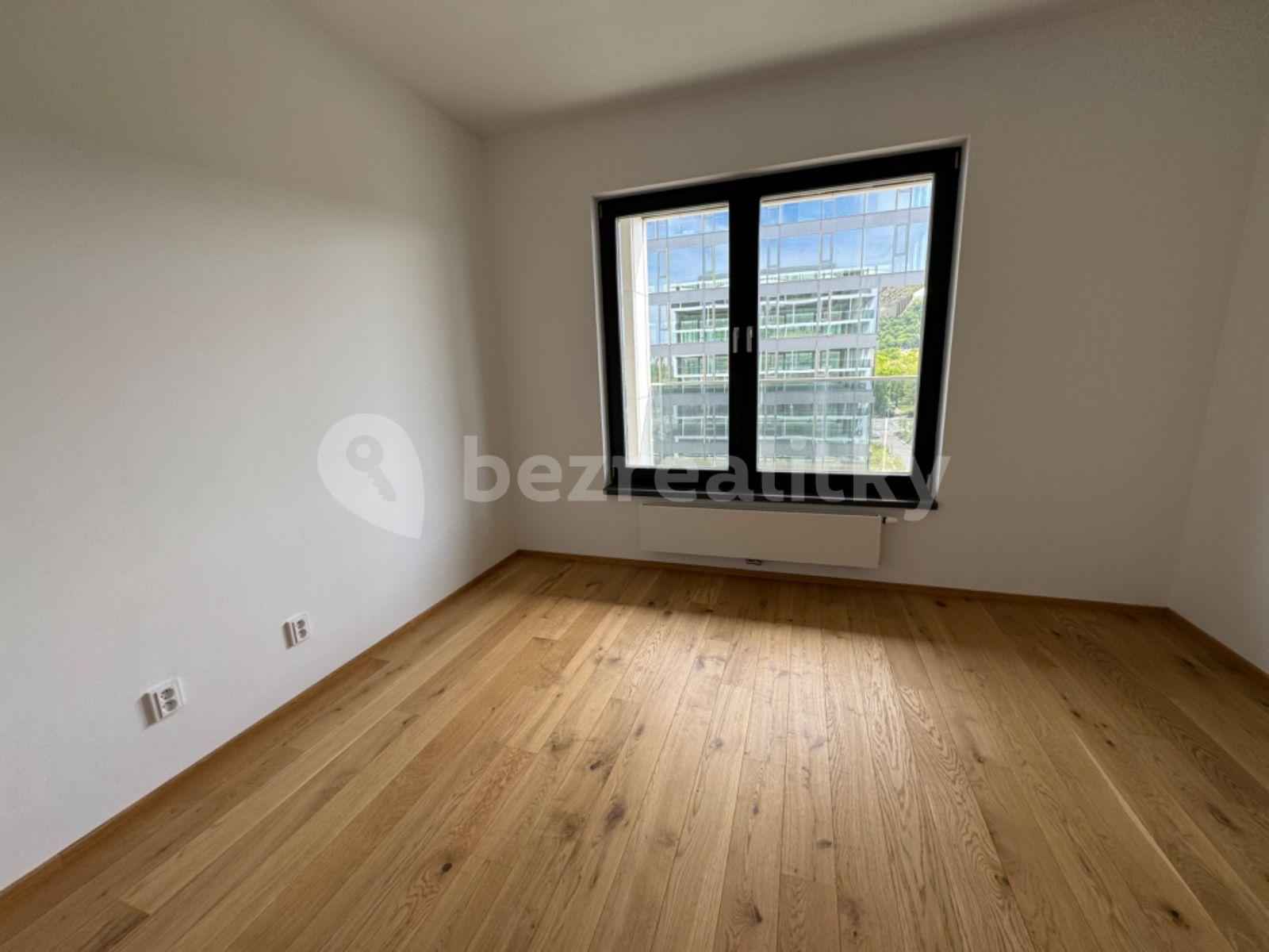 Prenájom bytu 3-izbový 94 m², Sokolova, Praha, Praha