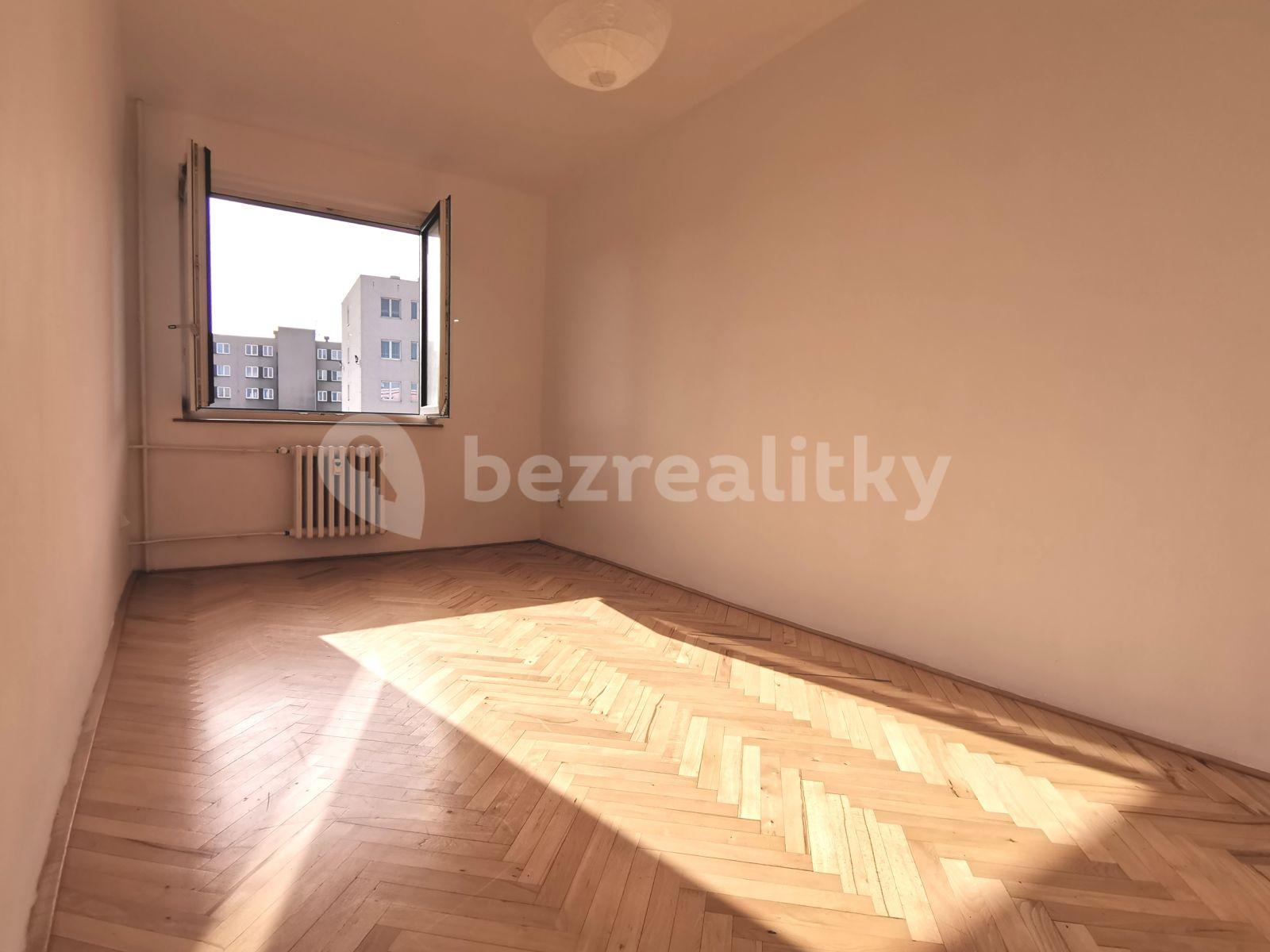 Prenájom bytu 4-izbový 75 m², Bělčická, Praha, Praha