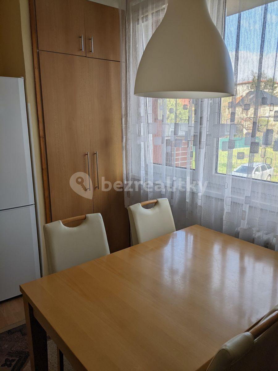 Prenájom bytu 3-izbový 80 m², U kovárny, Olomouc, Olomoucký kraj