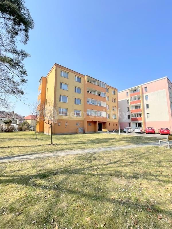 Prenájom bytu 2-izbový 38 m², Višňovce, Hulín, Zlínský kraj