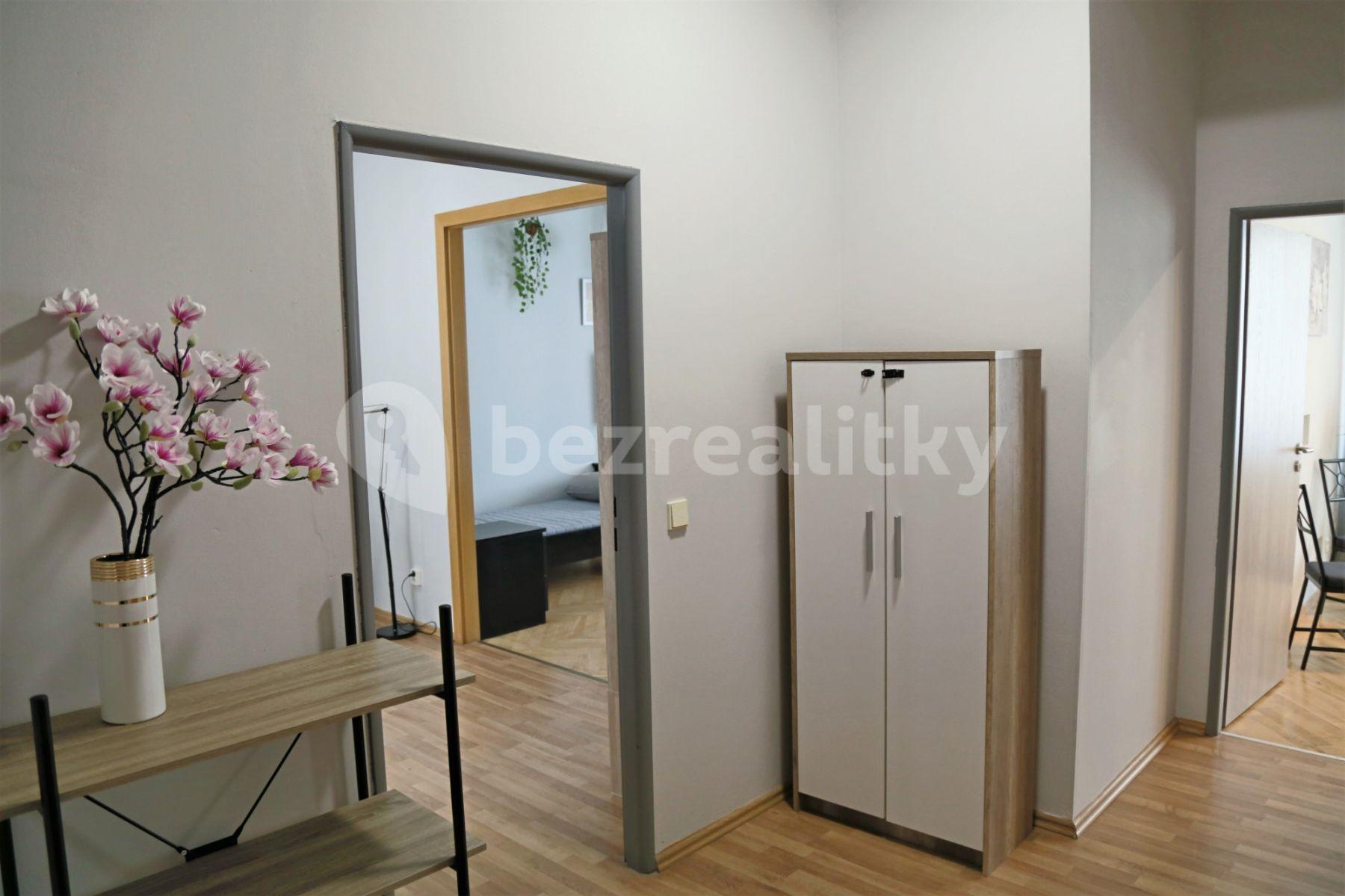 Prenájom bytu 4-izbový 65 m², Na Zbořenci, Praha, Praha