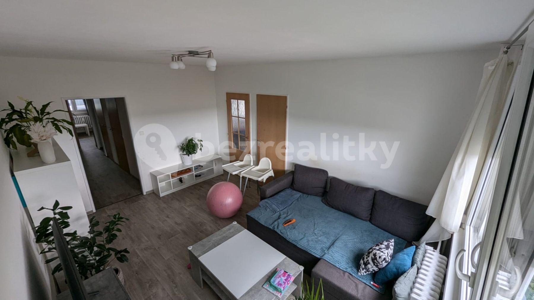 Prenájom bytu 4-izbový 80 m², Doubravická, Praha, Praha