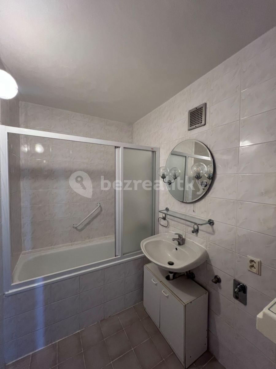 Predaj bytu 3-izbový 70 m², Famfulíkova, Praha, Praha