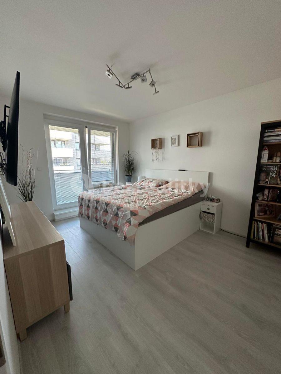 Prenájom bytu 4-izbový 104 m², Kryšpínova, Praha, Praha