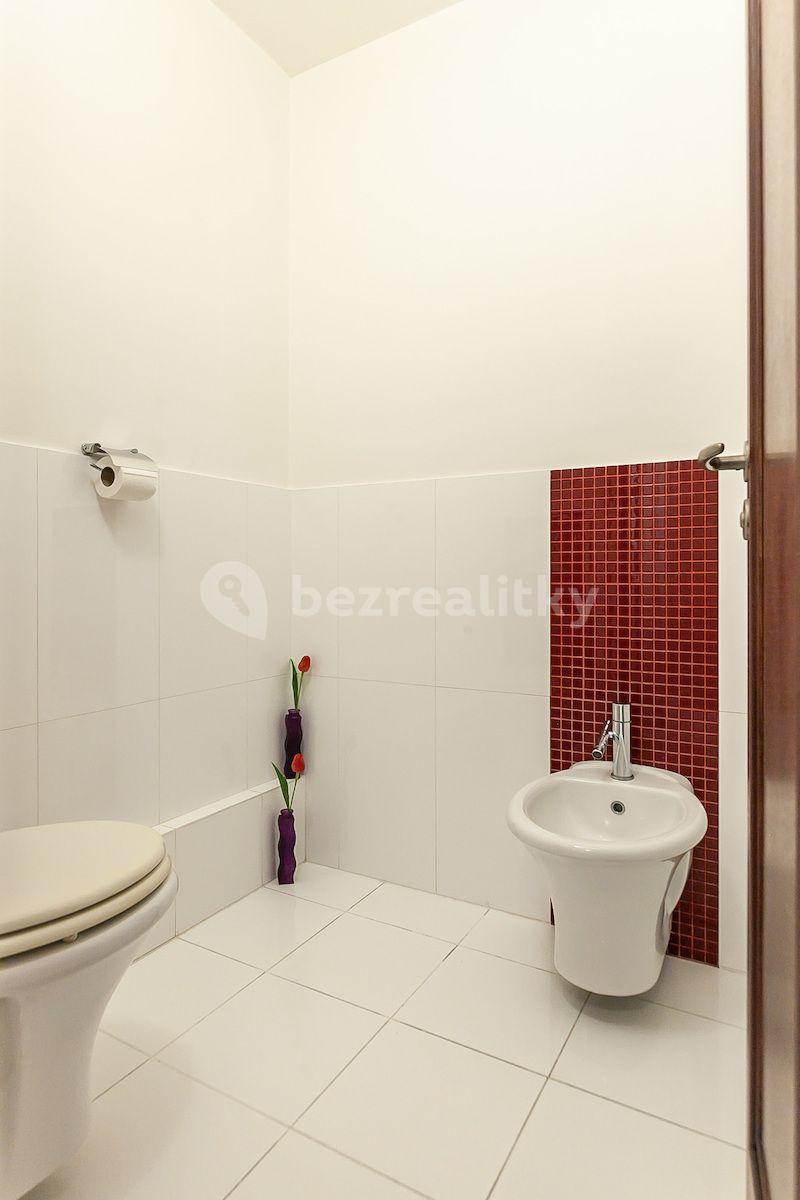 Predaj bytu 3-izbový 80 m², Jateční, Praha, Praha