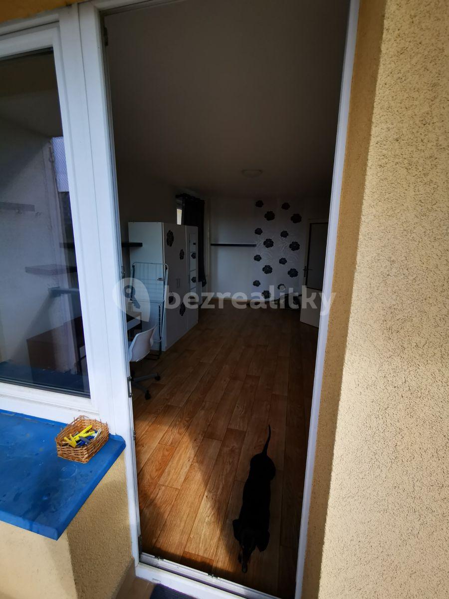 Prenájom bytu 3-izbový 77 m², Slancova, Praha, Praha