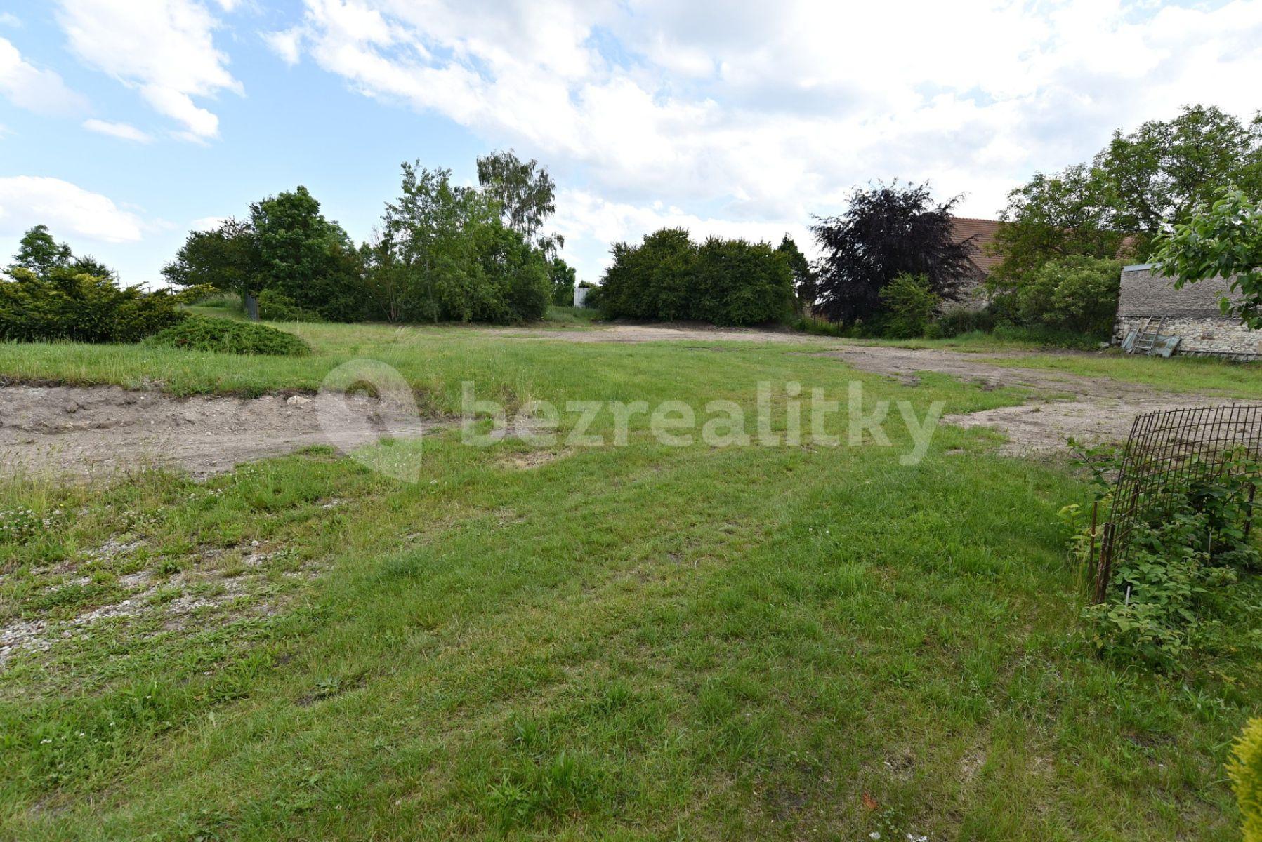 Predaj pozemku 1.437 m², Třebusice, Středočeský kraj