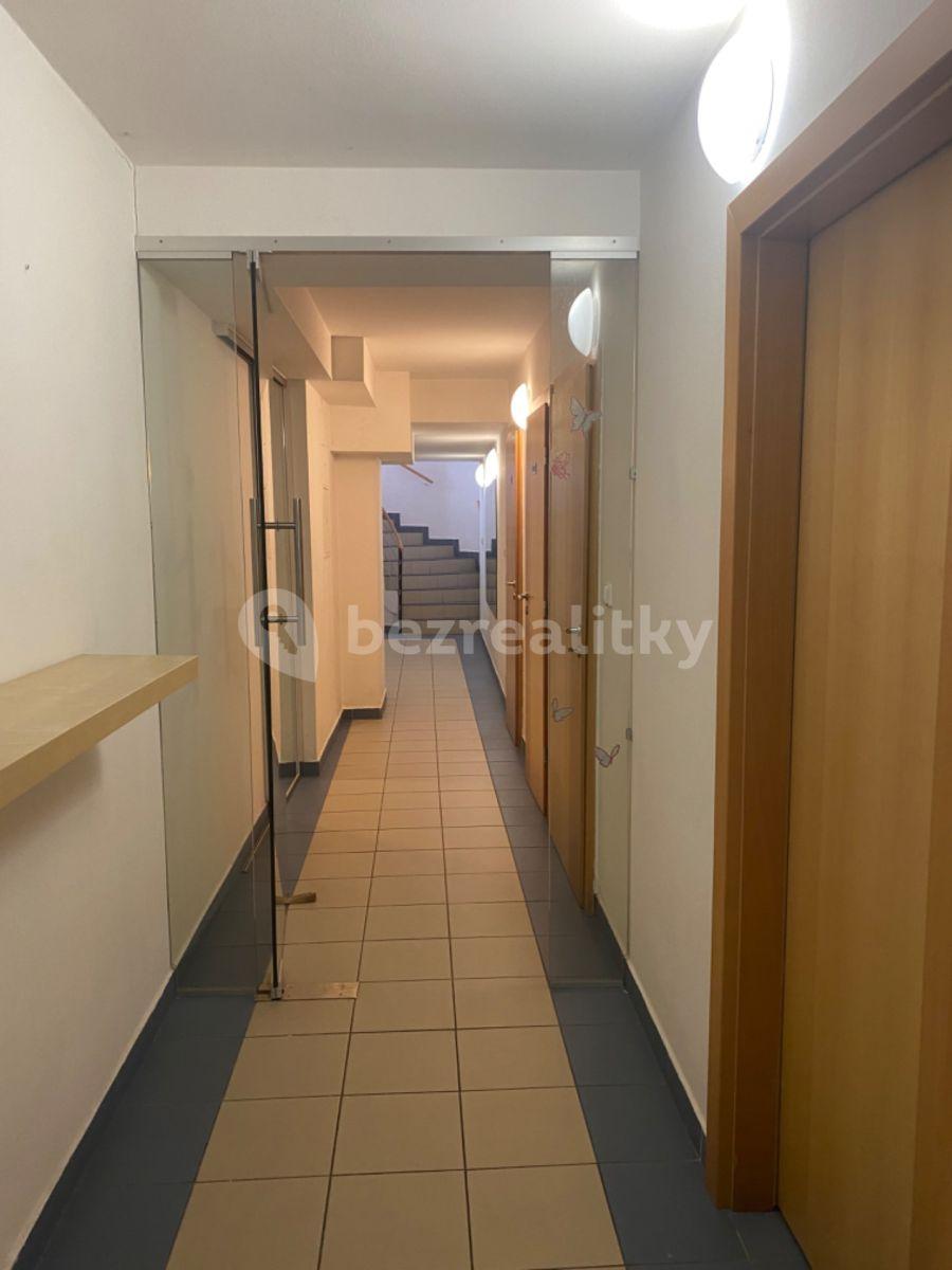 Prenájom nebytového priestoru 133 m², Pod Dvorem, Praha, Praha