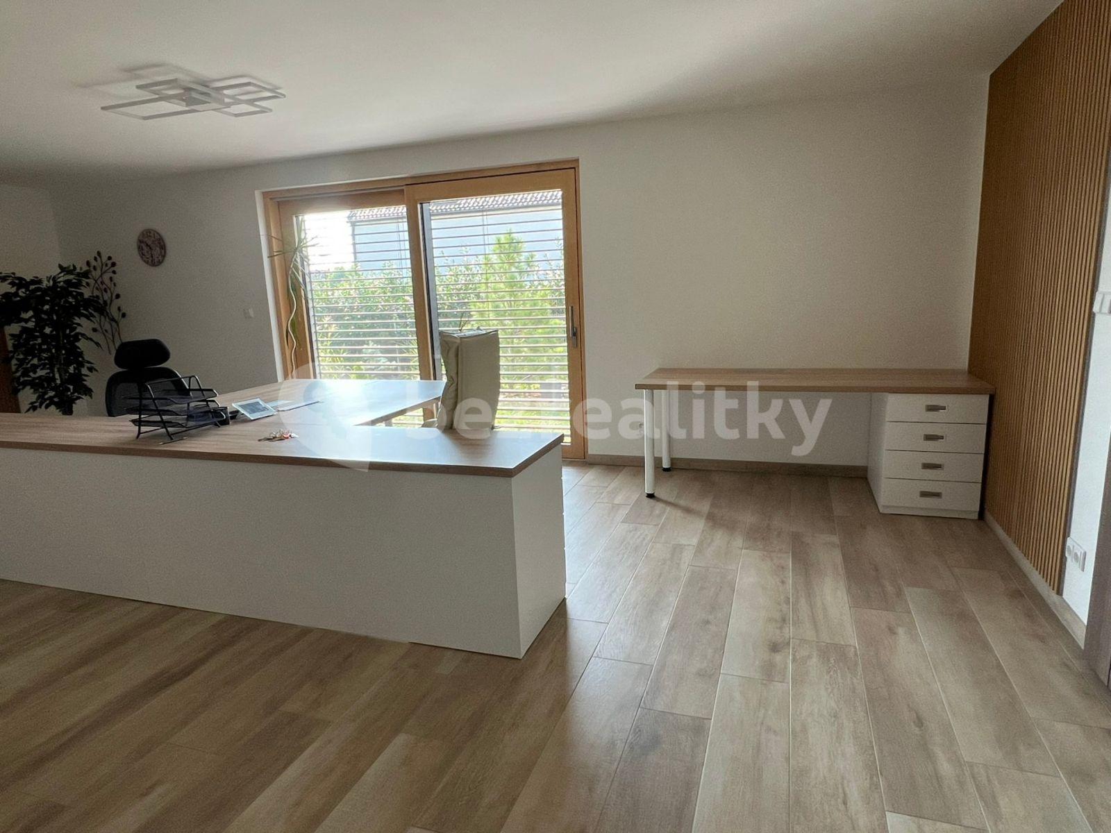 Prenájom kancelárie 92 m², Tyršova, Nučice, Středočeský kraj