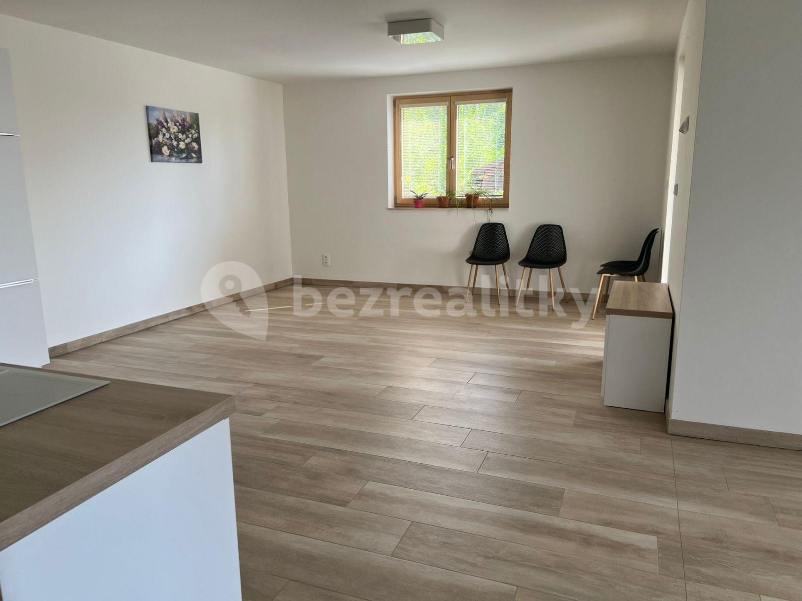 Prenájom kancelárie 92 m², Tyršova, Nučice, Středočeský kraj