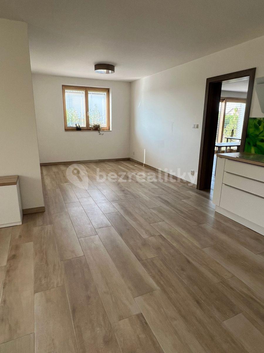 Prenájom kancelárie 92 m², Tyršova, Nučice, Středočeský kraj