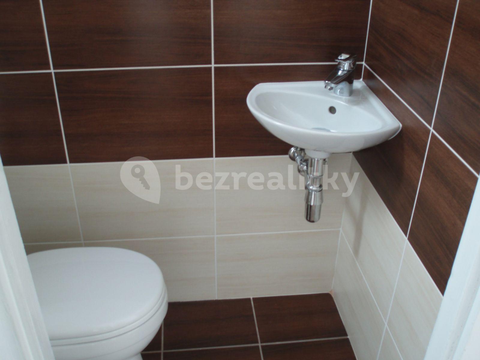 Prenájom bytu 2-izbový 54 m², Žateckých, Praha, Praha