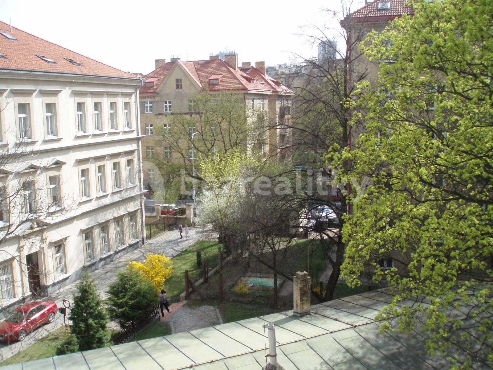 Prenájom bytu 2-izbový 54 m², Žateckých, Praha, Praha