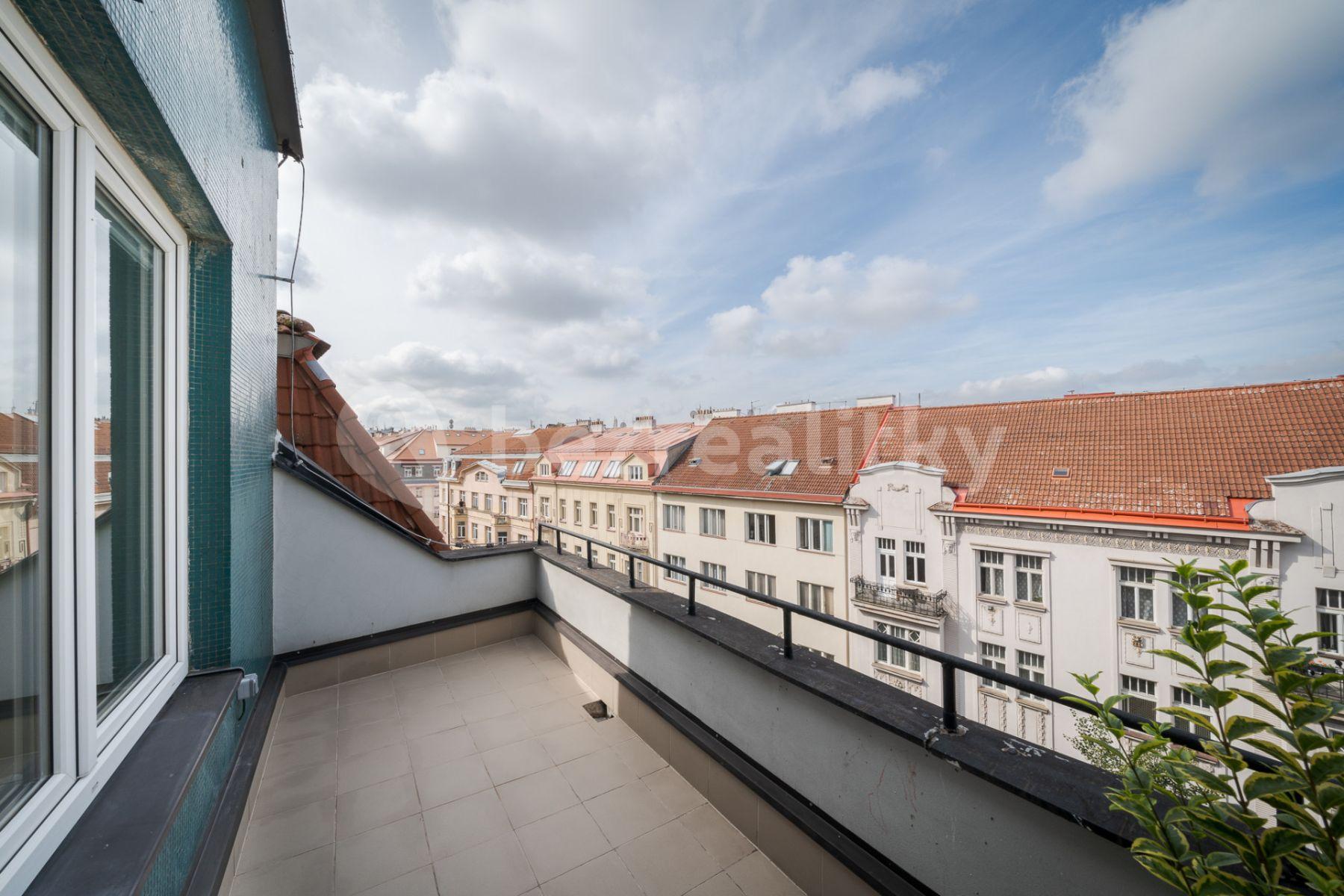 Prenájom bytu 3-izbový 72 m², Kolínská, Praha, Praha