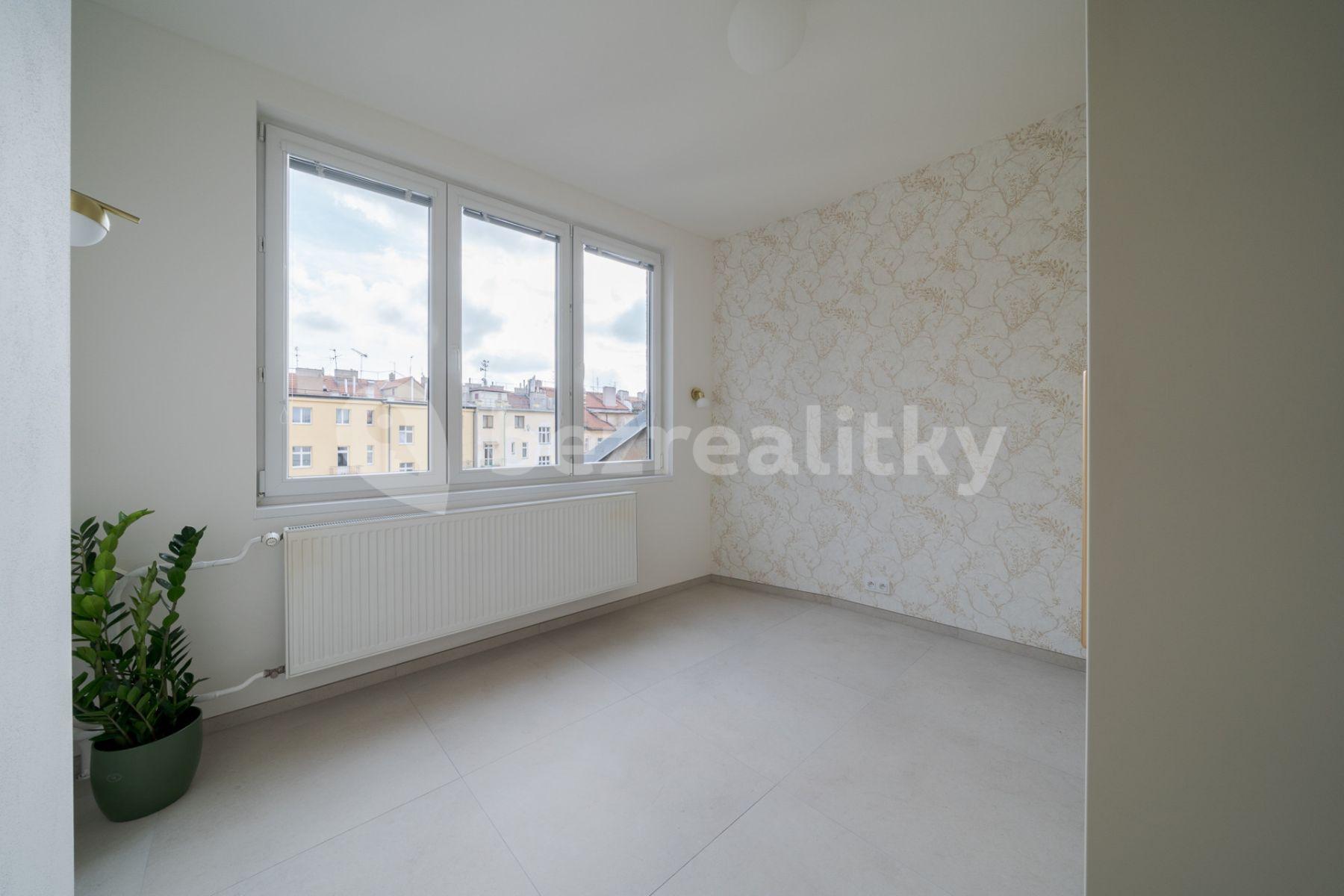 Prenájom bytu 3-izbový 72 m², Kolínská, Praha, Praha