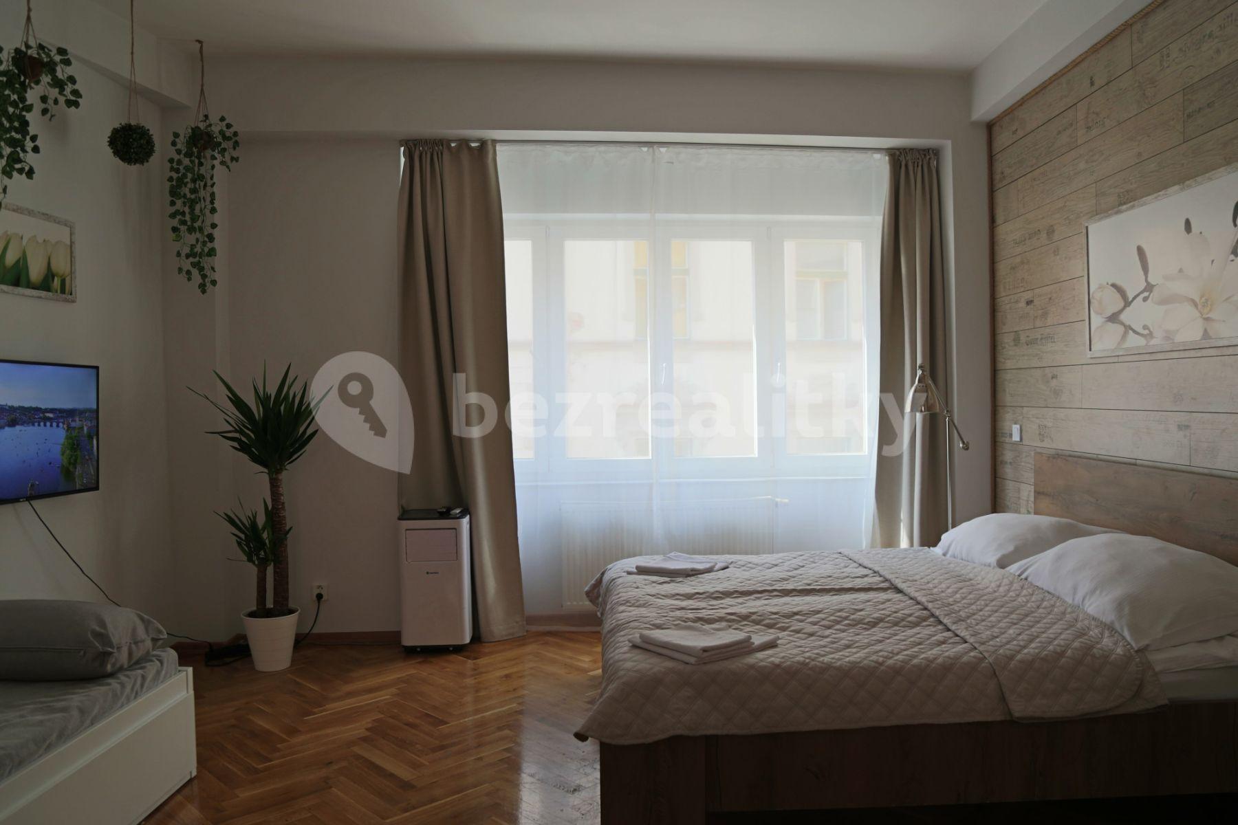 Prenájom bytu 2-izbový 65 m², Na Zbořenci, Praha, Praha